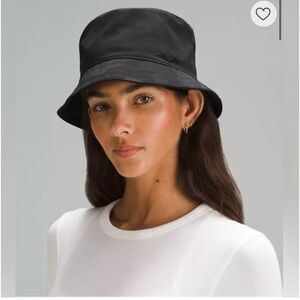 Lululemon | Both Ways Reversible Bucket Hat |  Size large/x large Black / Camo